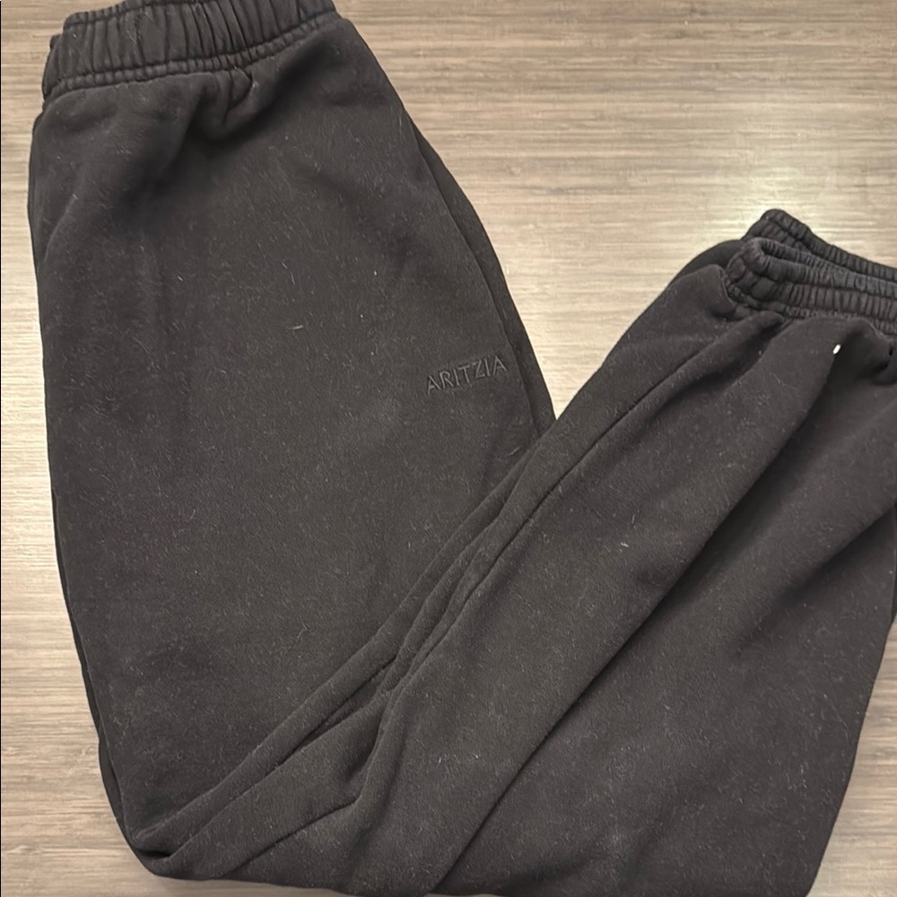 Aritzia Black Cozy Sweat fleece mega jogger size small EUC
